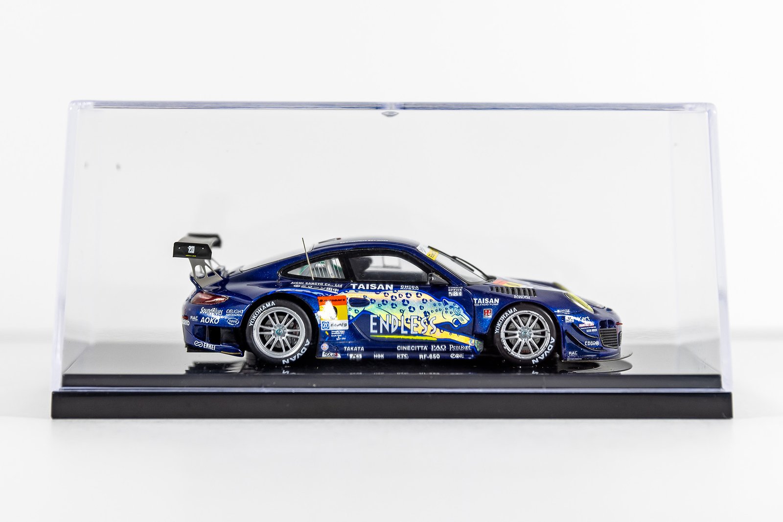 Endless Taisan Porsche Super GT300 2013 [Ebbro 44925] | CHRNCLS